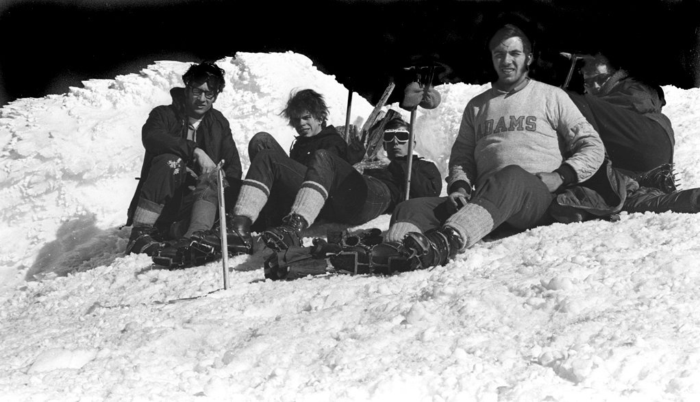 Ancil, Jefferson visitor, Paul Holland, Ron Hohnstein, Brad Smith on Mt. Hood summit