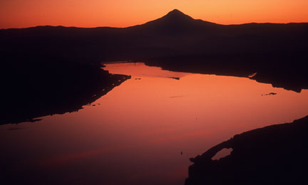 Photos of water, rivers, lakes, Columbia River, Wishram WA